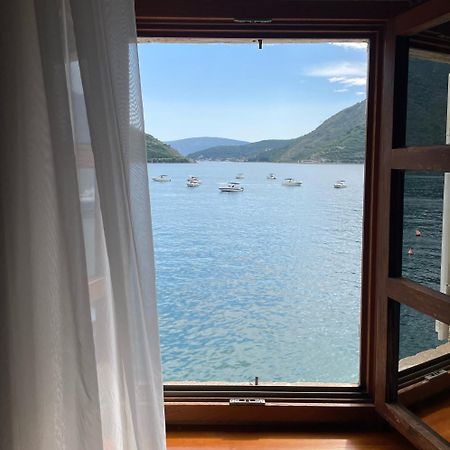 Lady Of The Rocks Apartments Perast Exterior photo