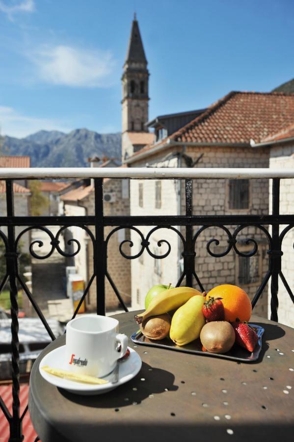 Lady Of The Rocks Apartments Perast Room photo